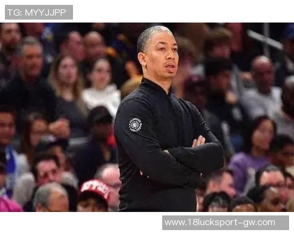 卢指导谈球队深度与经验球员年纪越大更显实力与智慧 卢指导谈球队深度与经验球员年纪越大更显实力与智慧