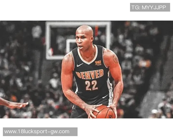 理查德谈老将缺阵影响强调扩大空间与提升比赛节奏的重要性